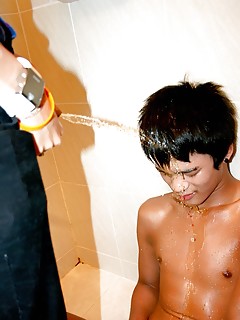 Gay Pissing Porn